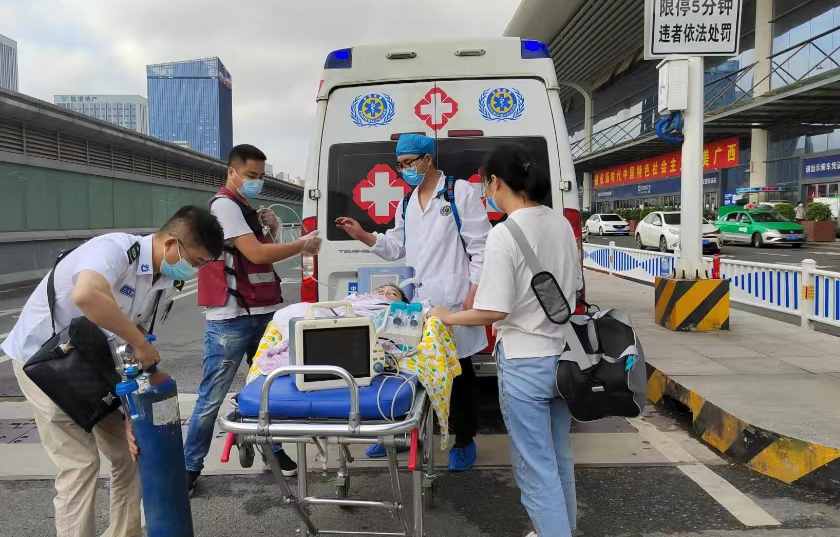 汕尾救护车出租公司